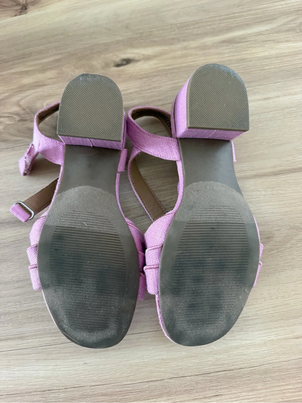 DV by Dolce Vita chic pink